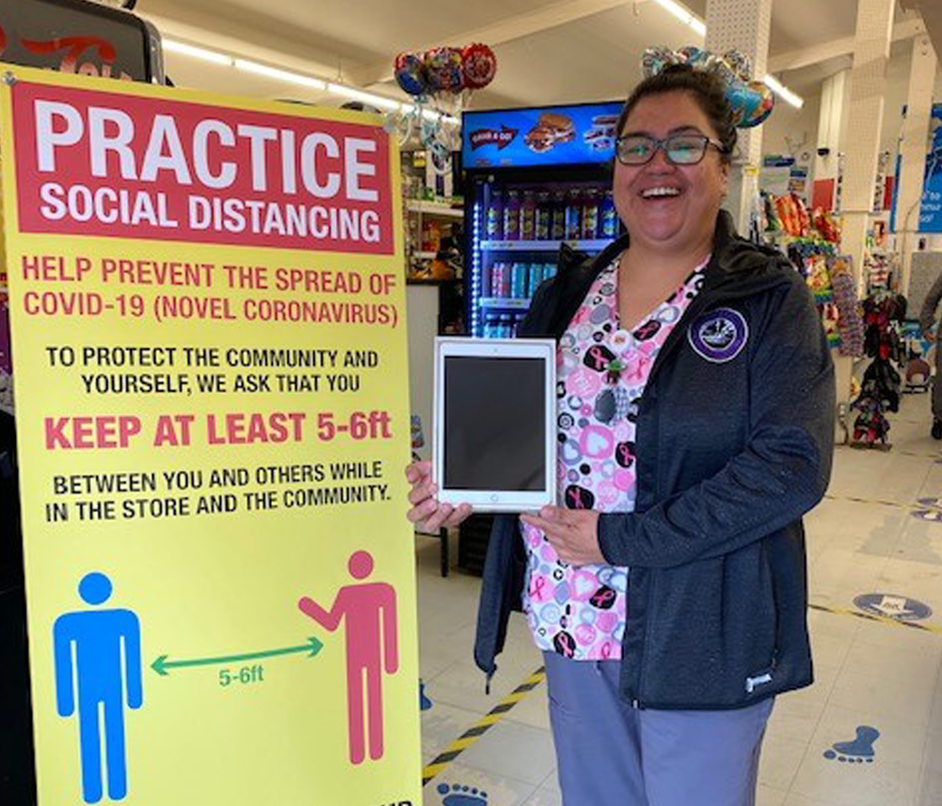 sm ipad cropped.jpg (1.33 MB)